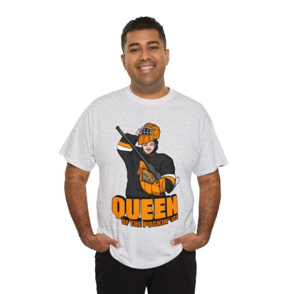 "Queen of the pucking ice" - T shirt (Harper) - Image 32